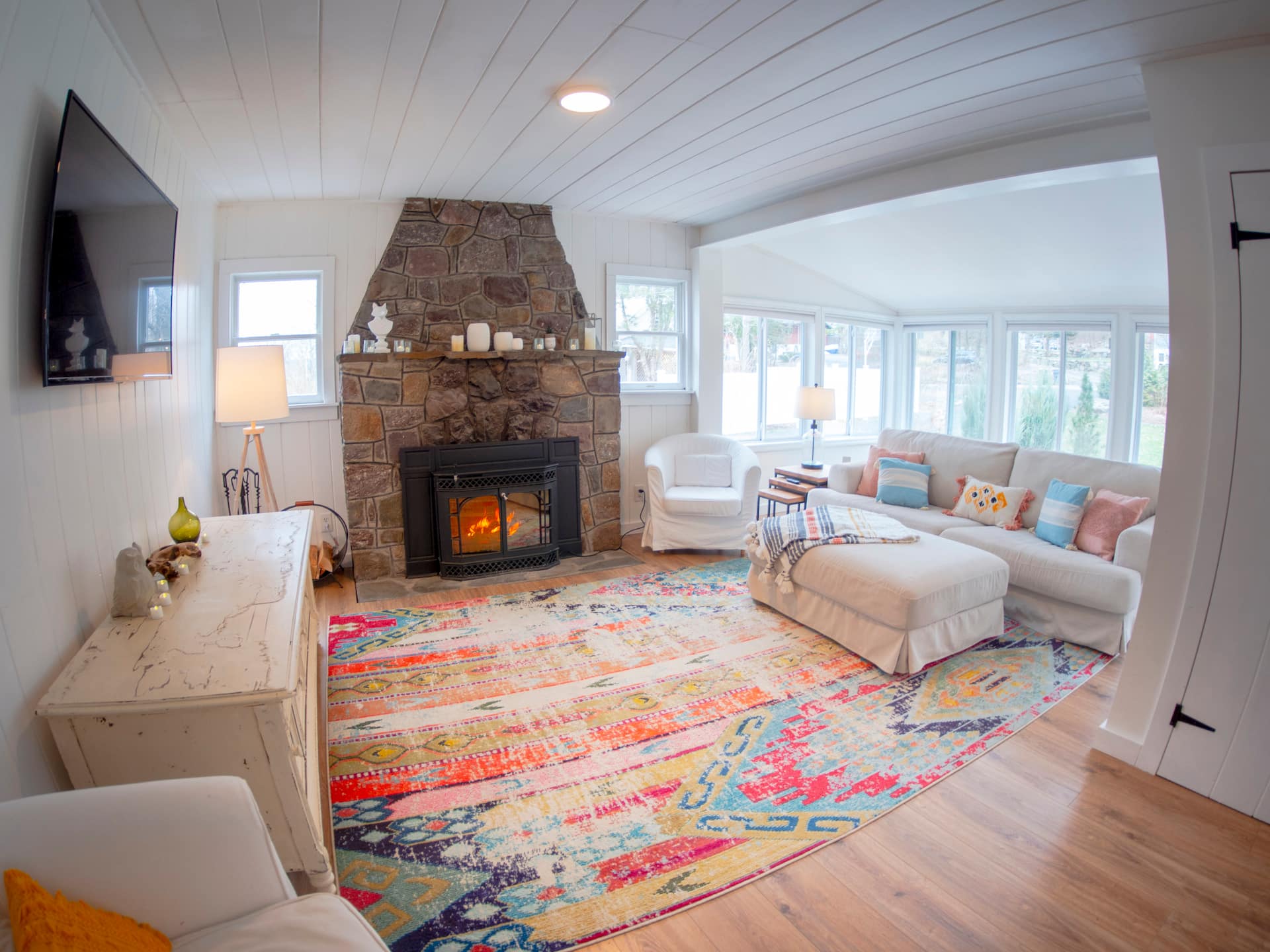 Comfy Warwick Home with Great Outdoor Space