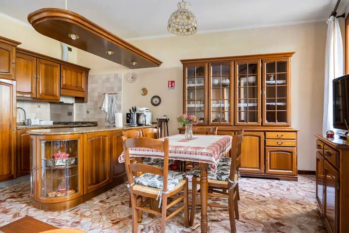 La casa di Gina-Intero alloggio gallery image 4