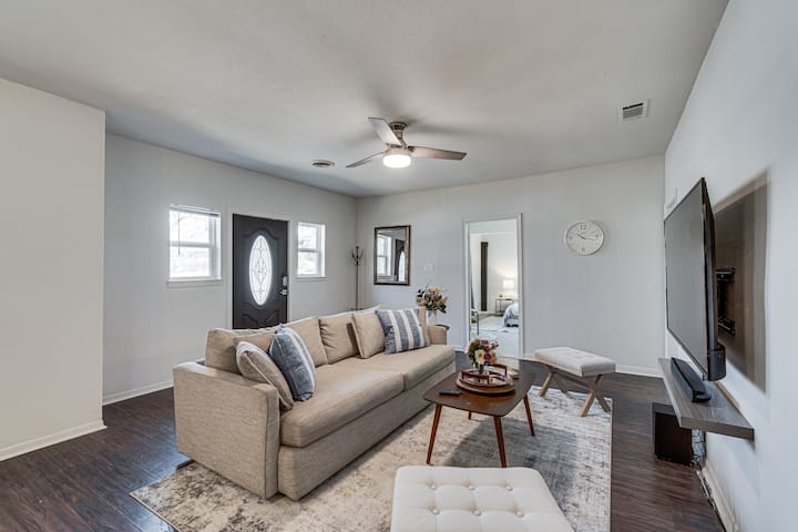 Modern One-story 4br - Tcu/ Dickies/ Zoo! - Fort Worth, TX