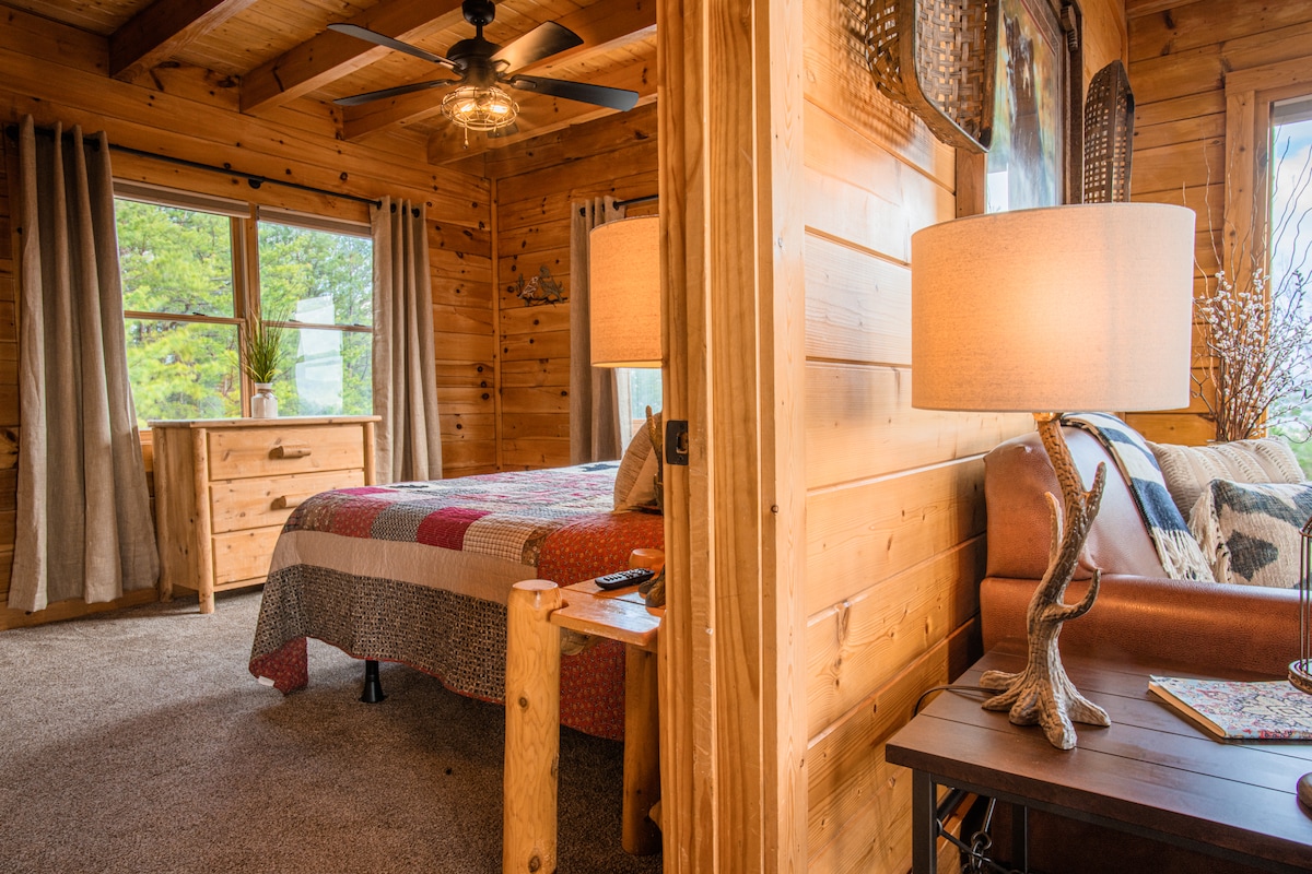 Niveli kryesor: dhoma e dytë e gjumit w/banjë e bashkangjitur