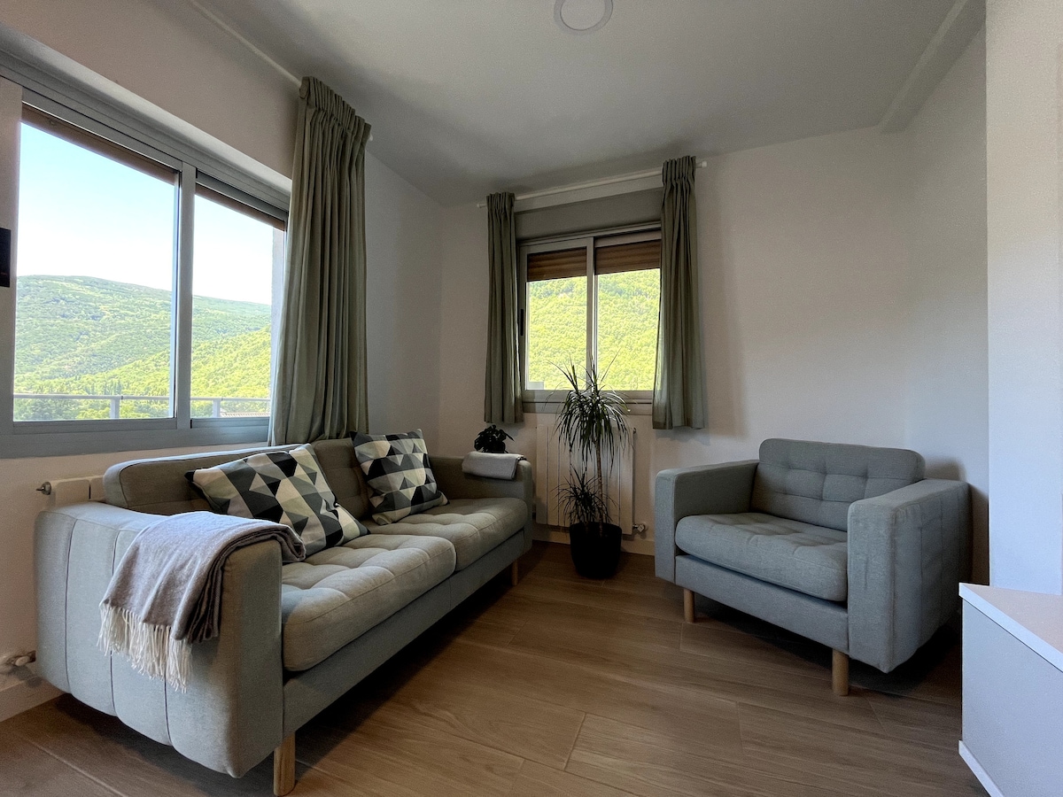 Propiedad de Airbnb exitosa: Puerta de Tena in the heart of Biescas en Aragón