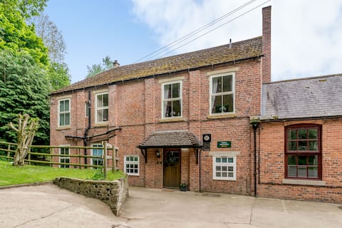 Shuttle Apartment @ Cote Ghyll Mill