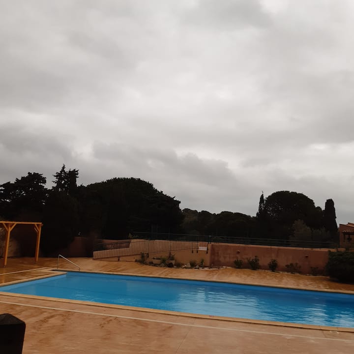 Appartement Dans Très Beau Domaine - Salses-le-Château