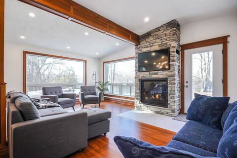 Luxurious waterfront 5-bedroom home with pool