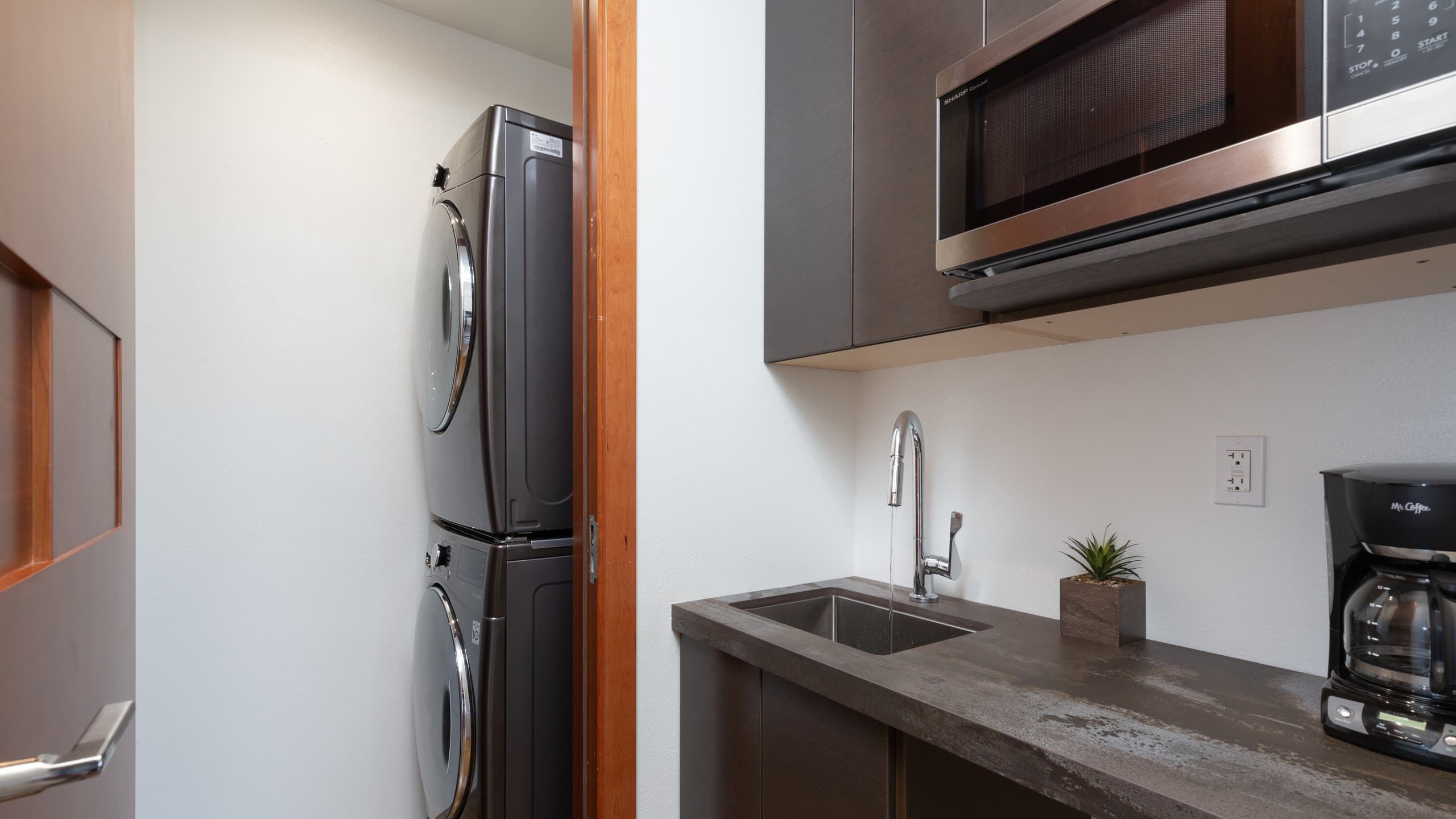 PiH Family Tides- 5 BR -2 Studios Hilton Passes - Photo 45