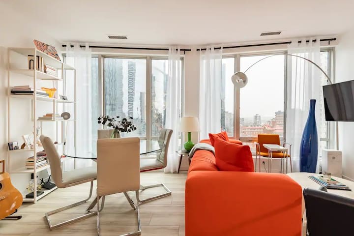 Luxury 2 Bedroom Downtown | One of a Kind