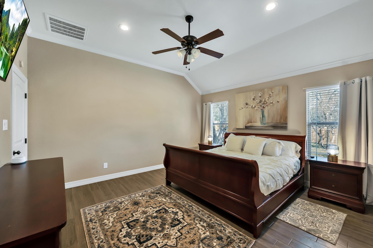 Მთავარი საძინებელი.