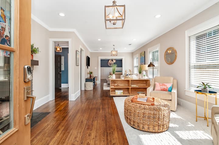New 4 Br Bungalow Close To Everything  Atlanta - Atlanta, GA