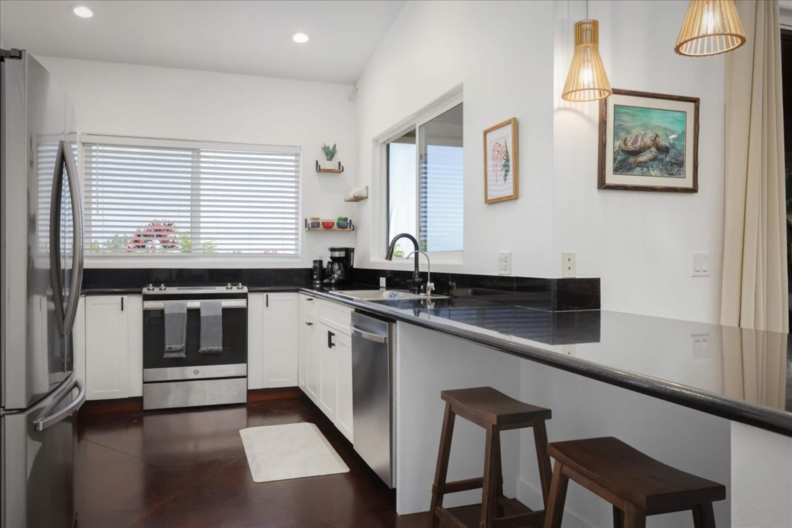 Home in Kailua-Kona · ★4.98 · 3 bedrooms · 5 beds · 2.5 private baths - Image 9