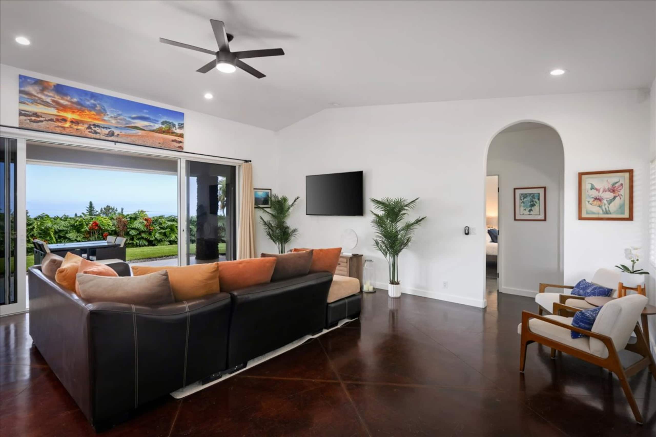 Home in Kailua-Kona · ★4.98 · 3 bedrooms · 5 beds · 2.5 private baths - Image 4