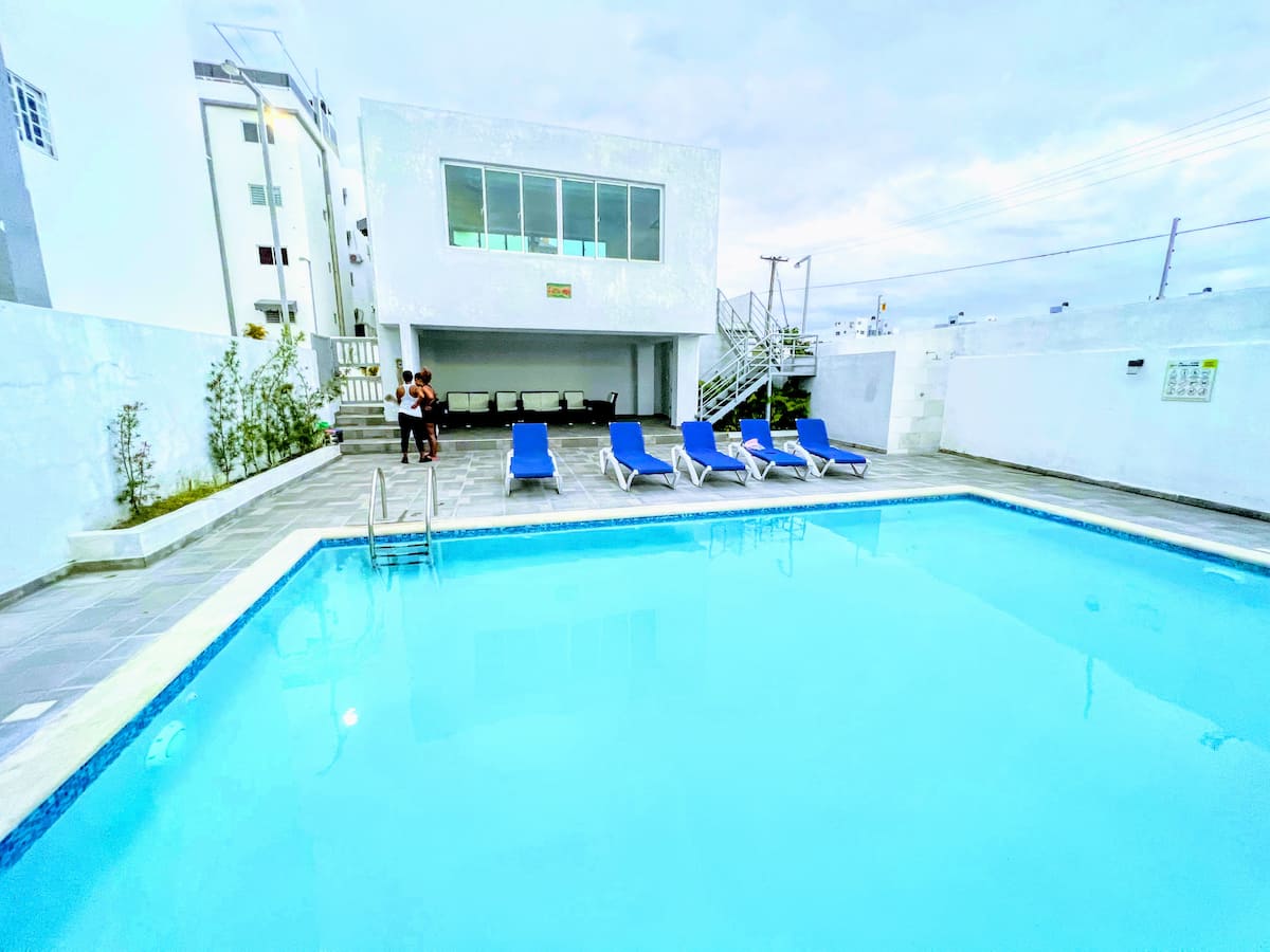 Vacation home detail at 6 Bedrooms Vacation Home & Pool
