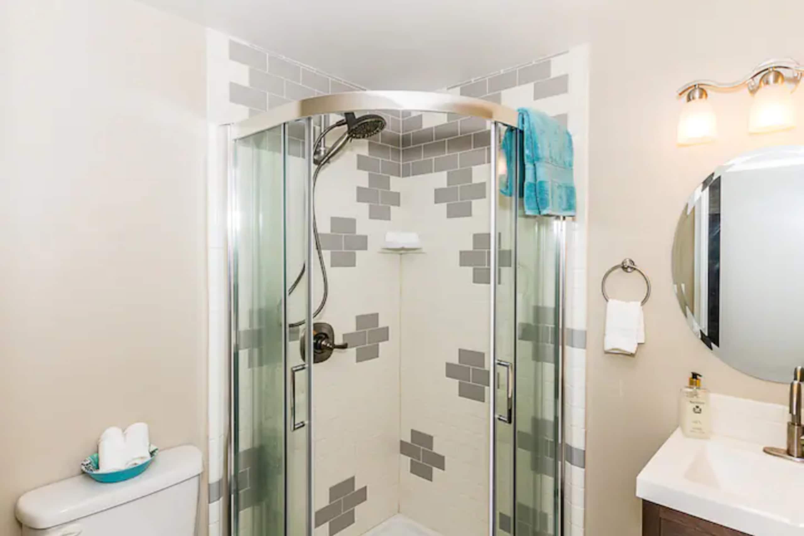 Condo in Kailua-Kona · ★4.92 · 2 bedrooms · 3 beds · 2 baths - Image 14
