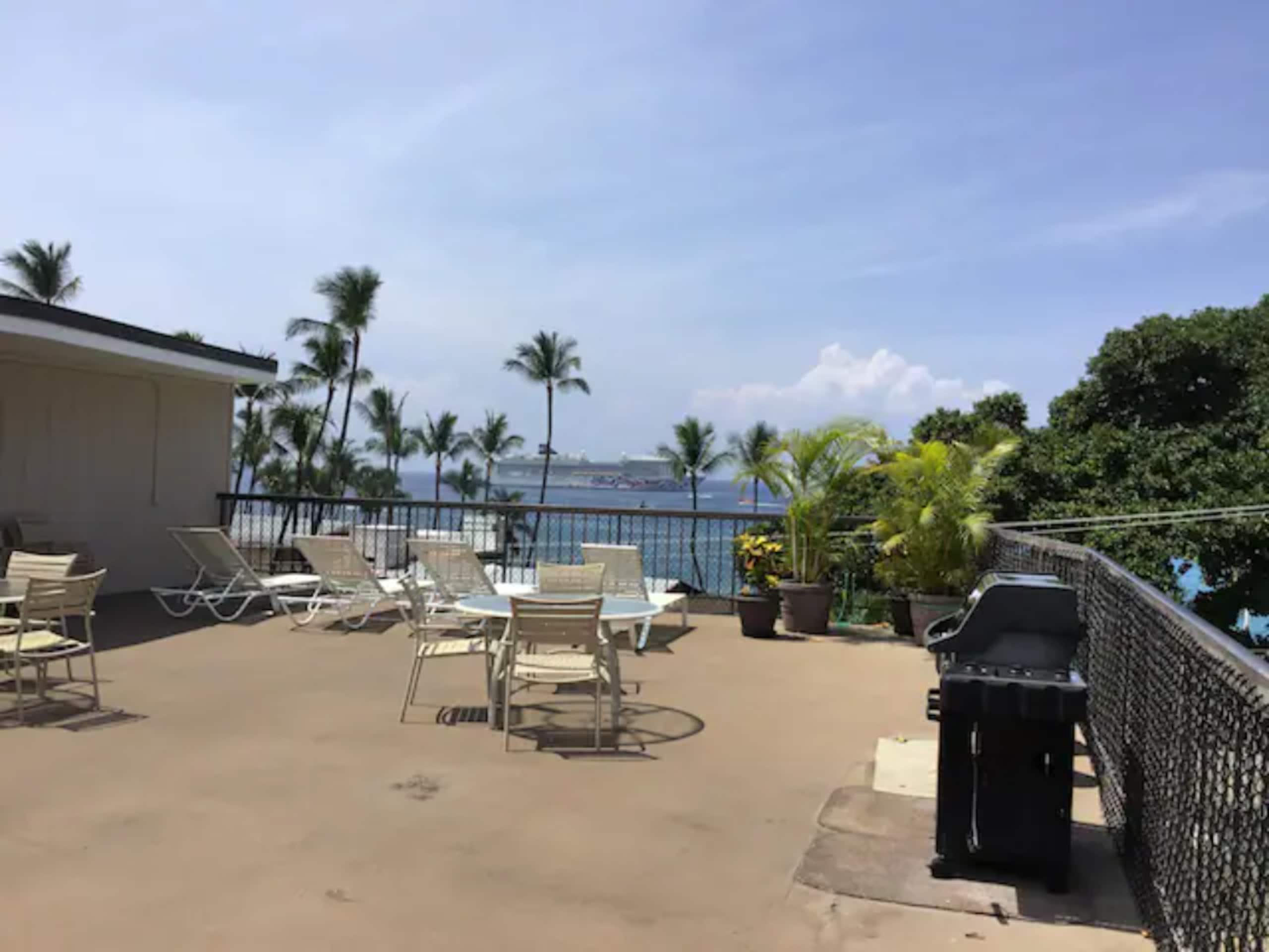 Condo in Kailua-Kona · ★4.92 · 2 bedrooms · 3 beds · 2 baths - Image 21