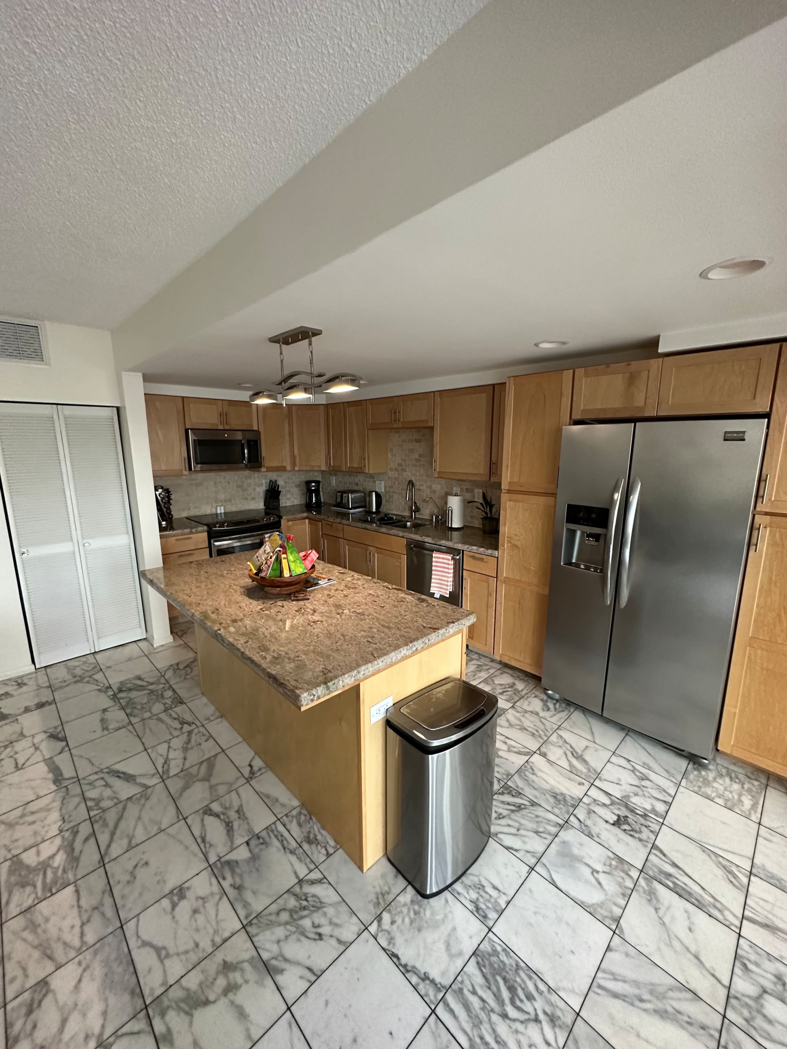Condo in Kailua-Kona · ★4.92 · 2 bedrooms · 3 beds · 2 baths - Image 5