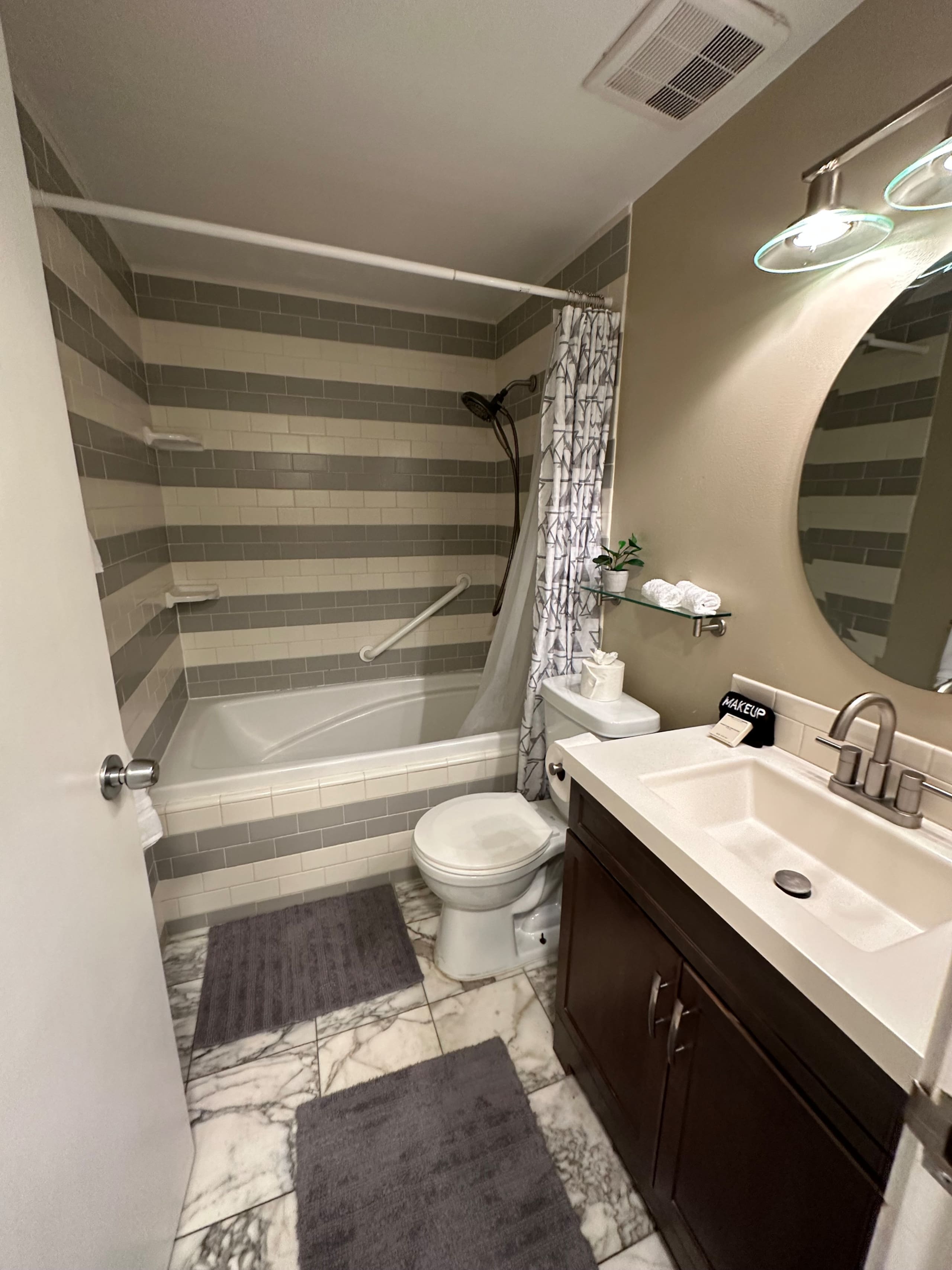 Condo in Kailua-Kona · ★4.92 · 2 bedrooms · 3 beds · 2 baths - Image 16