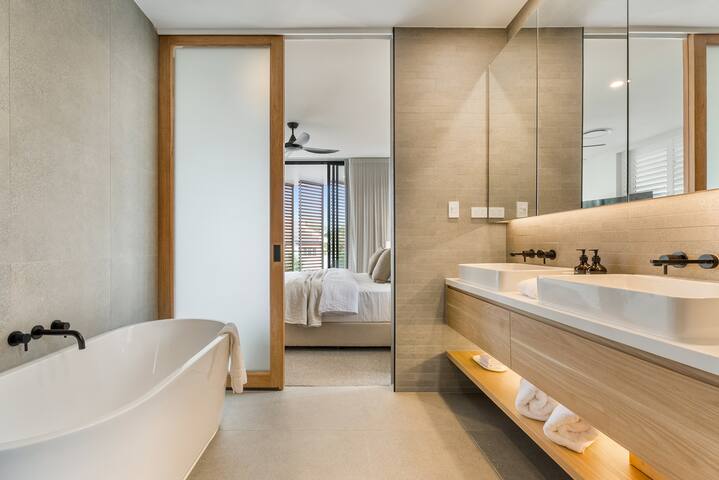 Nola Three gallery image 2