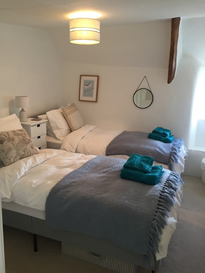 Malebná dvojlôžková izba v staršej časti domu