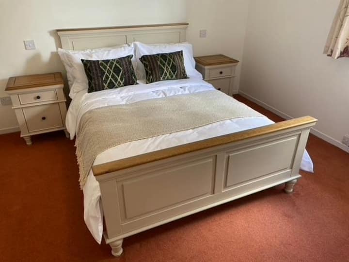 Hlavná spálňa s manželskou posteľou