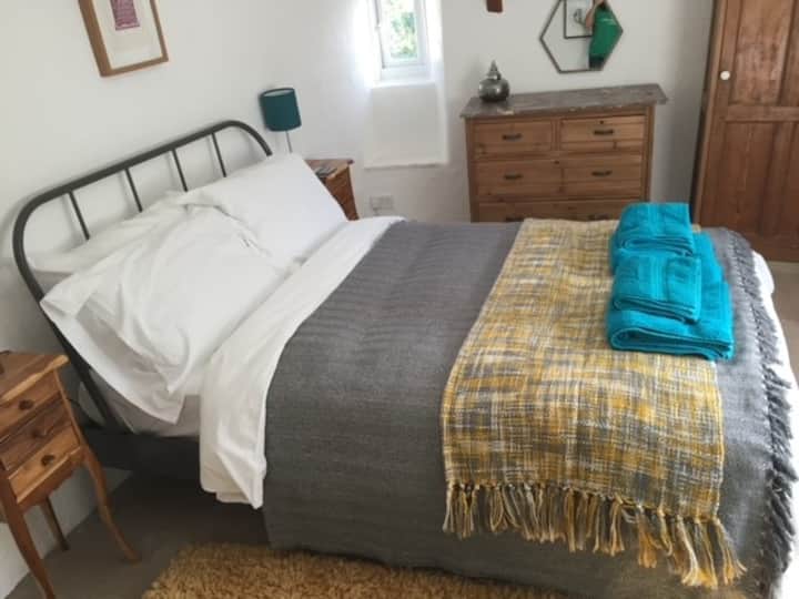 Malebná dvojlôžková izba v staršej časti domu