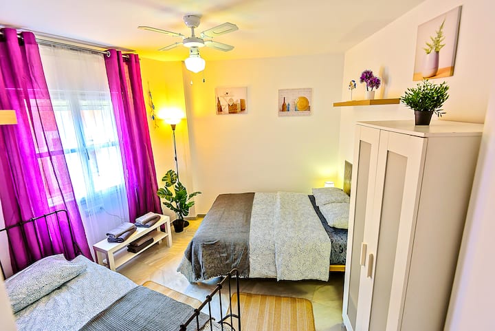 غرفة نوم 2، نوم 3 أشخاص = سرير مزدوج 1 x + سرير فردي 1 x