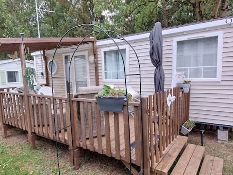 Top Airbnb: Pleasant chalet close to Europa-Park, 3-star campsite à Boofzheim