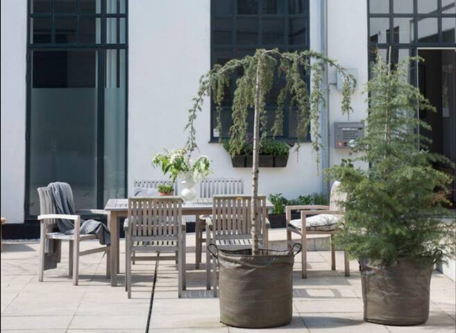 Big, Stylish, Central & near Beach