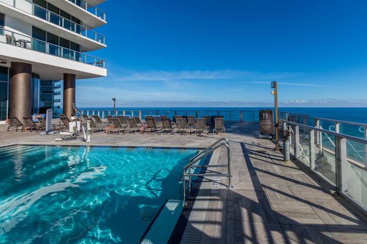 ★★★★★2BD/2BA RIGHT ON BEACH DIRECT OCEAN-VIEW gallery image 3