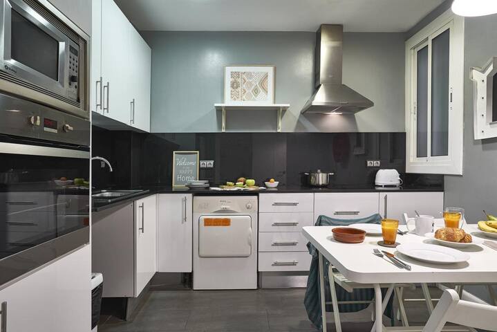 Magnificent 4 bedroom apartment in Eixample gallery image 5