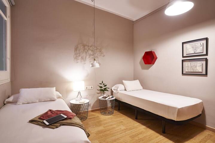 Magnificent 4 bedroom apartment in Eixample gallery image 2