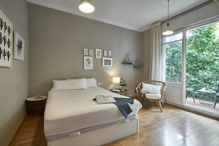 Magnificent 4 bedroom apartment in Eixample gallery image 4
