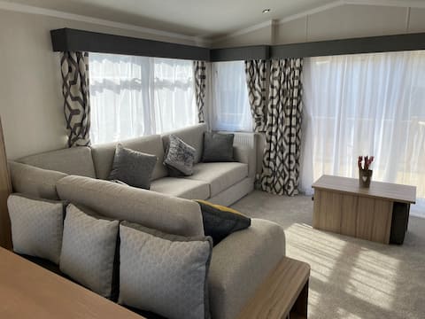 Top performing Airbnb: STUNNING BRAND NEW 2022 MOBILE HOLIDAY HOME, WELLS in Wells Next The Sea
