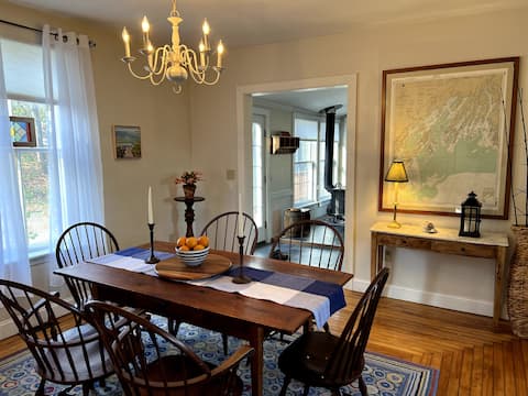 Charming 1850s Yarmouth Village Home - Walkable