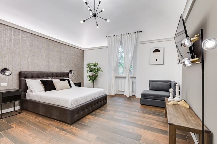 BDC – The Boss: Stunning 2-Bdr Apartment @Termini