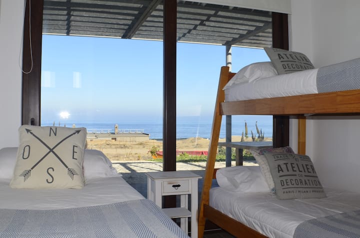 第二间客房设有1间小木屋和1张日间床。宽敞的衣柜。