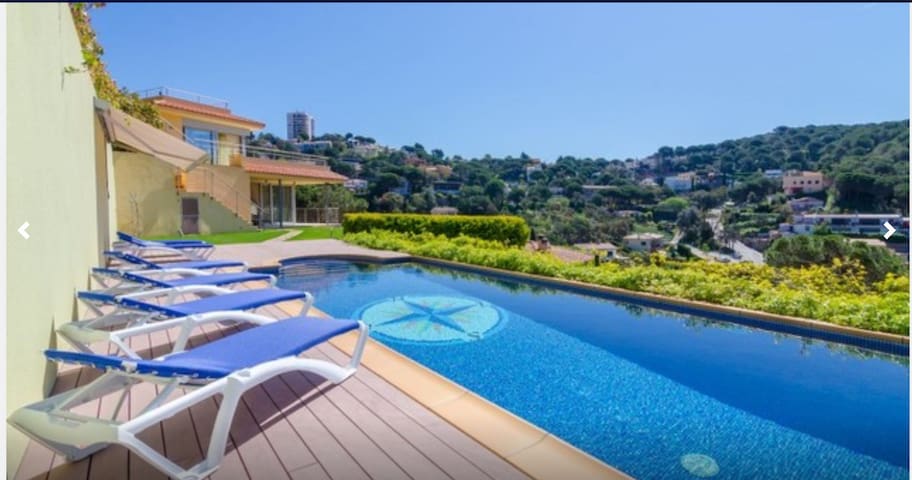 Вилла LAZIRINAMAR