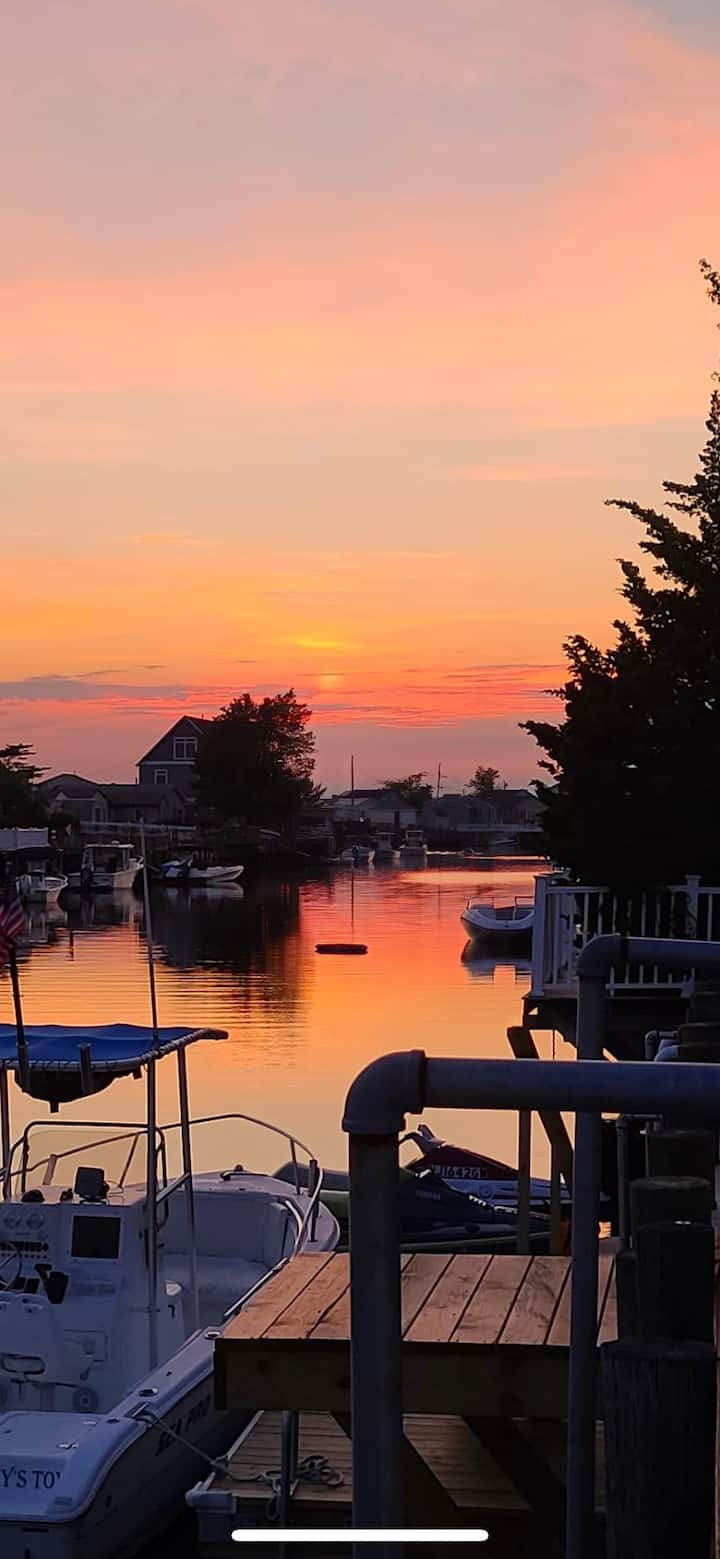 Cozy Lagoon Home Vacation homes for Rent in Little Egg Harbor