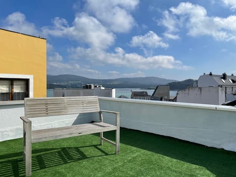 Propiedad de Airbnb exitosa: Accommodation 100 meters from the sea in a seaside neighborhood en Foz