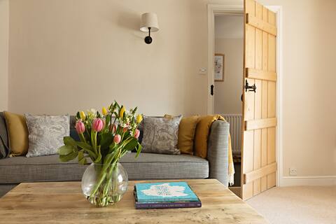 Crown Cottage, High Newton. Luxury 3 bed cottage