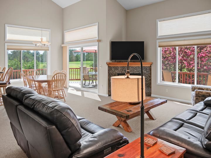 5 Star 6br/8-bed Otsego Gem Available July 4th! - Gaylord, MI