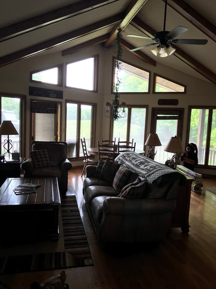 Weekend Escape Just Outside Of Town. - California, MO