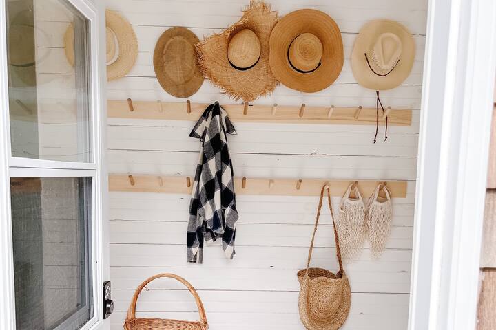 Cozy coastal cottage on the Bay of Fundy gallery image 3