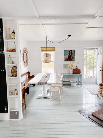 Cozy coastal cottage on the Bay of Fundy gallery image 2