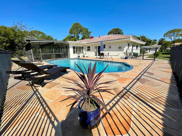 Howard Park Beach Holiday Rentals & Homes Tarpon Springs, FL Airbnb