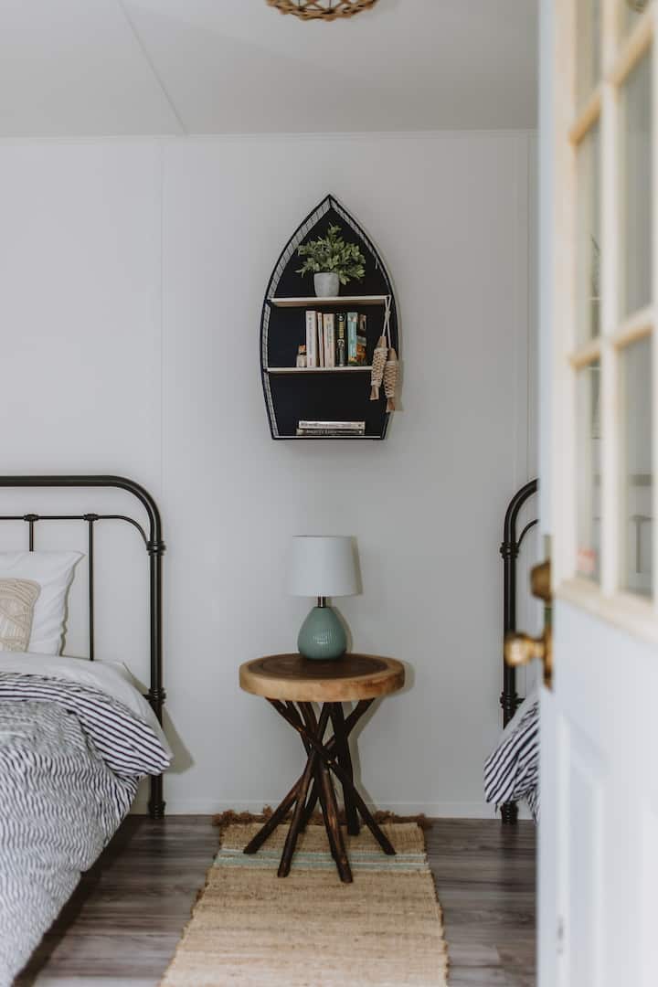 Спална соба 3 е посебна куќа на спрат со 2 двокреветни кревета 