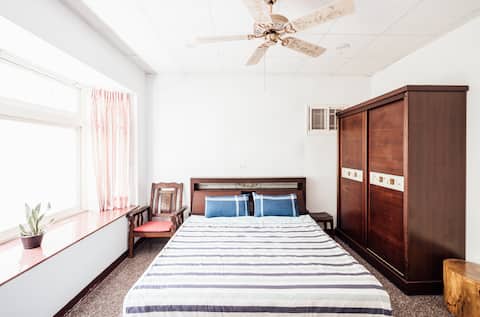Wan'an Brick Kiln Village Dormitory (2nd Floor) | Reading | Private Suite | Occupancy: 1~2 People
