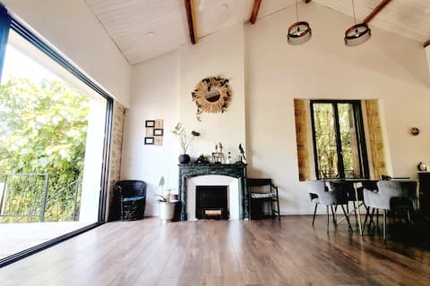 Beautiful air-conditioned villa near the city center and beaches