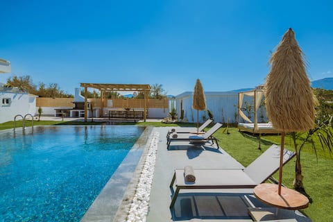 Sonel Luxury Villa, a Grandiose Family  Retreat