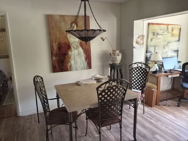 Guest favorite listing in St. Petersburg