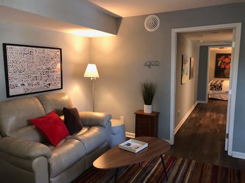 Top performing Airbnb: Charming private suite near historic Roswell in Roswell