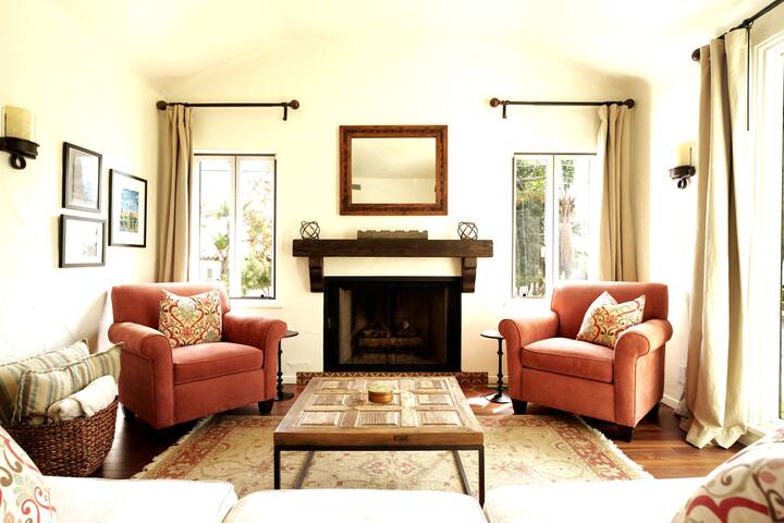 Bright Montrose House in a Quiet Neighborhood gallery image 5